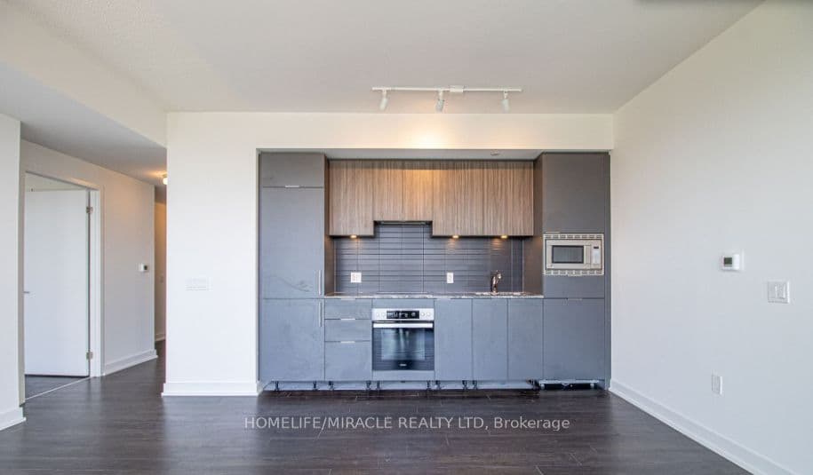 50 O'Neill Road #2704 — photograph 3